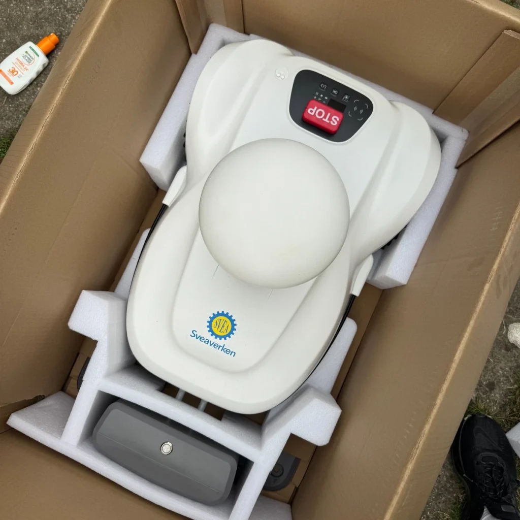 sveaverken-blix-robotic-lawn-mower-us-standard-img5